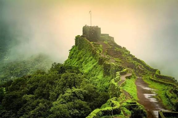 Suvarna Travels Pune to Pune to Mahabaleshwar Urbania tour package